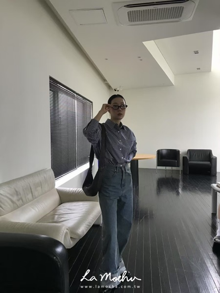 超高腰洗舊牛仔褲